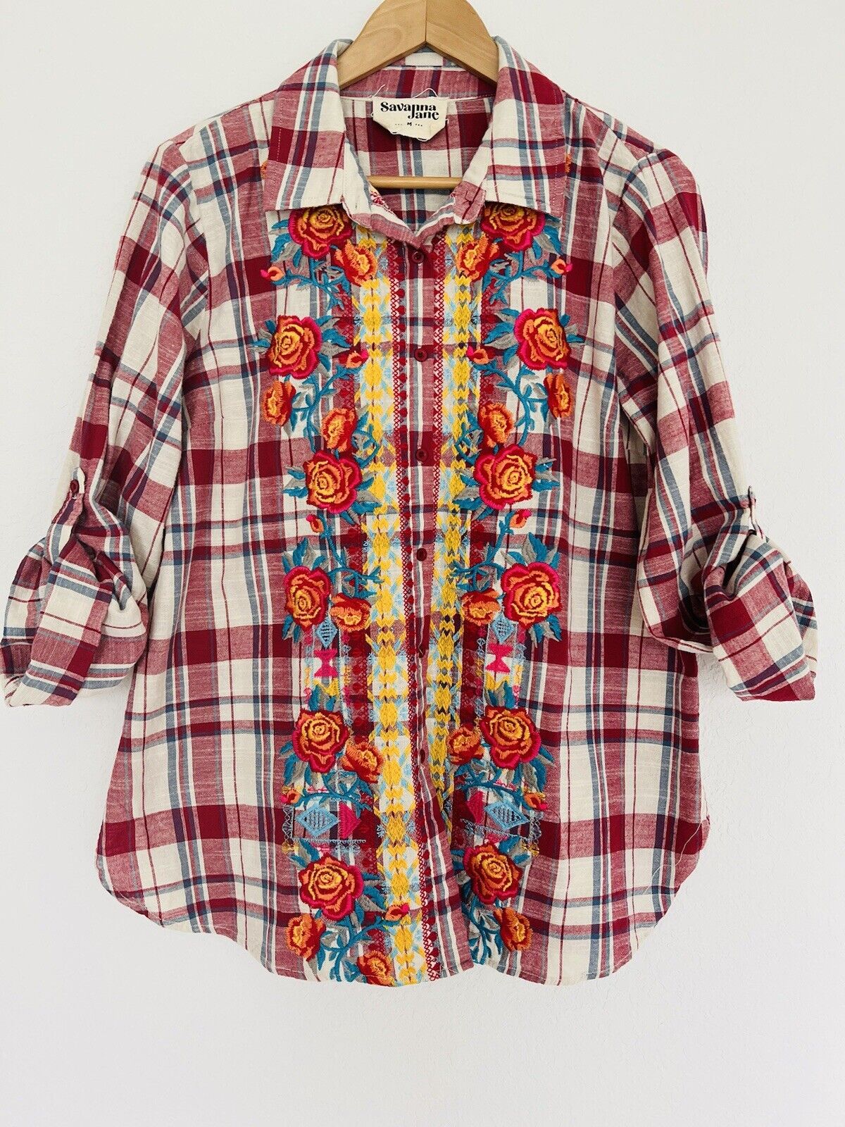 SAVANNA JANE Red Plaid Button Down Shirt Sz M Embroidered Roll Tab Sleeve Boho