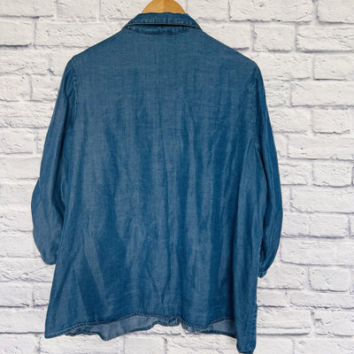 NEW DIRECTIONS Blue Chambray Shirt Sz 1X Botton Down Tie Detail Sleeve Boho Top