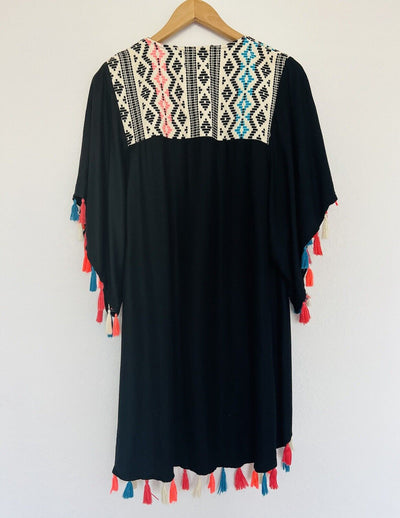 JUDITH MARCH Black Open Front Kimono Blouse Sz M Boho Aztec Tasseled Hi Low