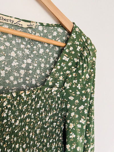 LIBERTY LOVE Green Smocked Dress Sz L Tiered Ditsy Flowers Balloon Sleeves Boho