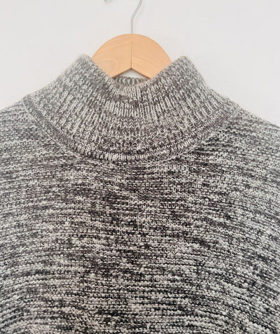 VERA WANG Gray Chunky Sweater Sz XL Cable Knit Long Sleeve Hi-Low Mixed Pattern