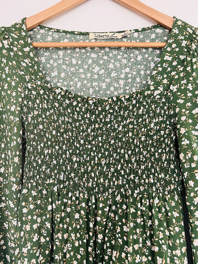LIBERTY LOVE Green Smocked Dress Sz L Tiered Ditsy Flowers Balloon Sleeves Boho