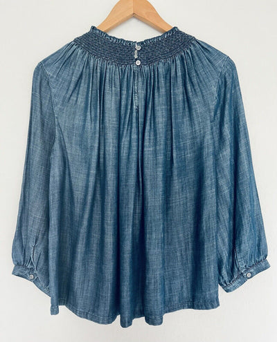 LOFT Chambray Blouse Sz M Smock Pleated Neck Balloon Sleeves Top Flowy Boho