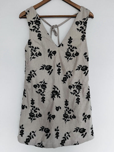 ABERCROMBIE & FITCH Gray Floral Embroidered Dress Sz XS Linen Blend V-Neck