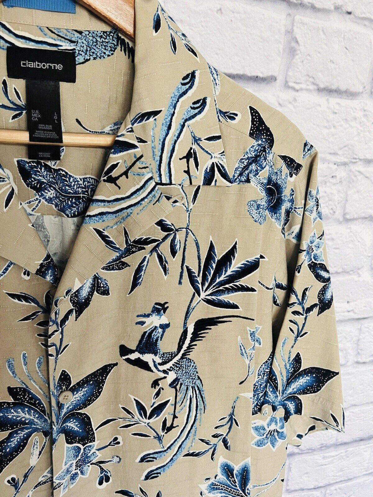 CLAIBORNE Mens 100% Silk Hawaiian Shirt Sz L Floral Print Button Down Beige Blue