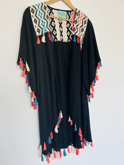JUDITH MARCH Black Open Front Kimono Blouse Sz M Boho Aztec Tasseled Hi Low