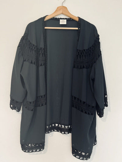 KNOX ROSE Open Front Kimono Cardigan Black Crochet Fringed Lace Trim Boho