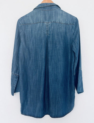 BELLA DAHL Womens Blue Chambray Shirt Sz M Inside Pocket Button Up Preppy Casual