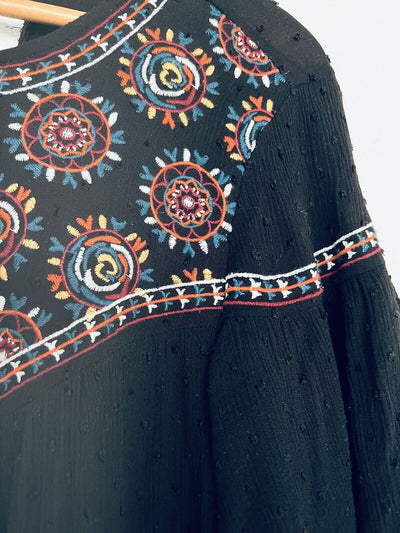 MIAMI Francesca’s Black Embroidered Dress Sz XS Tassel Boho Hippie Mini Tunic