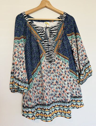 FIG & FLOWER Mixed Print Tunic Blouse Sz 3X Tie Neck Lace Flared Sleeve Boho
