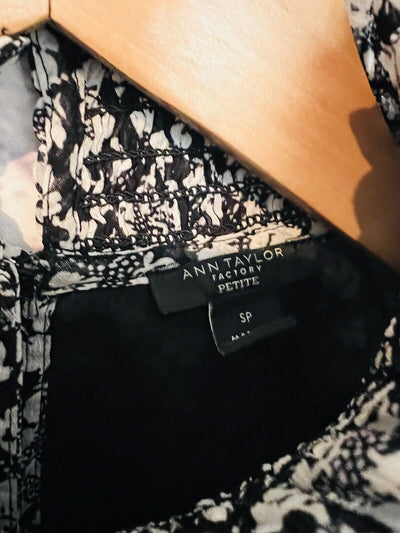 ANN TAYLOR Floral Smock Ruffle Blouse Sz P Small Ditsy Flower Workwear Career