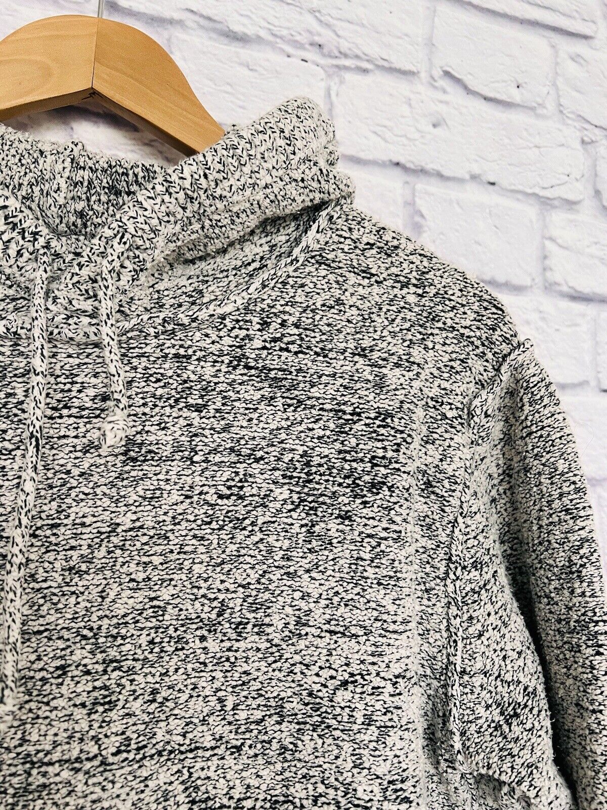 ABERCROMBIE & FITCH Warm Heavy Knit Sweater Sz S  Pullover Hood Pocket