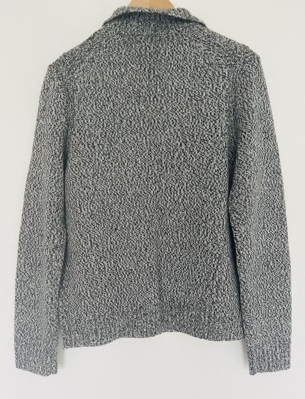 BANANA REPUBLIC Mens Cardigan Sweater Sz S Gray 100% Merino Extra Fine Wool