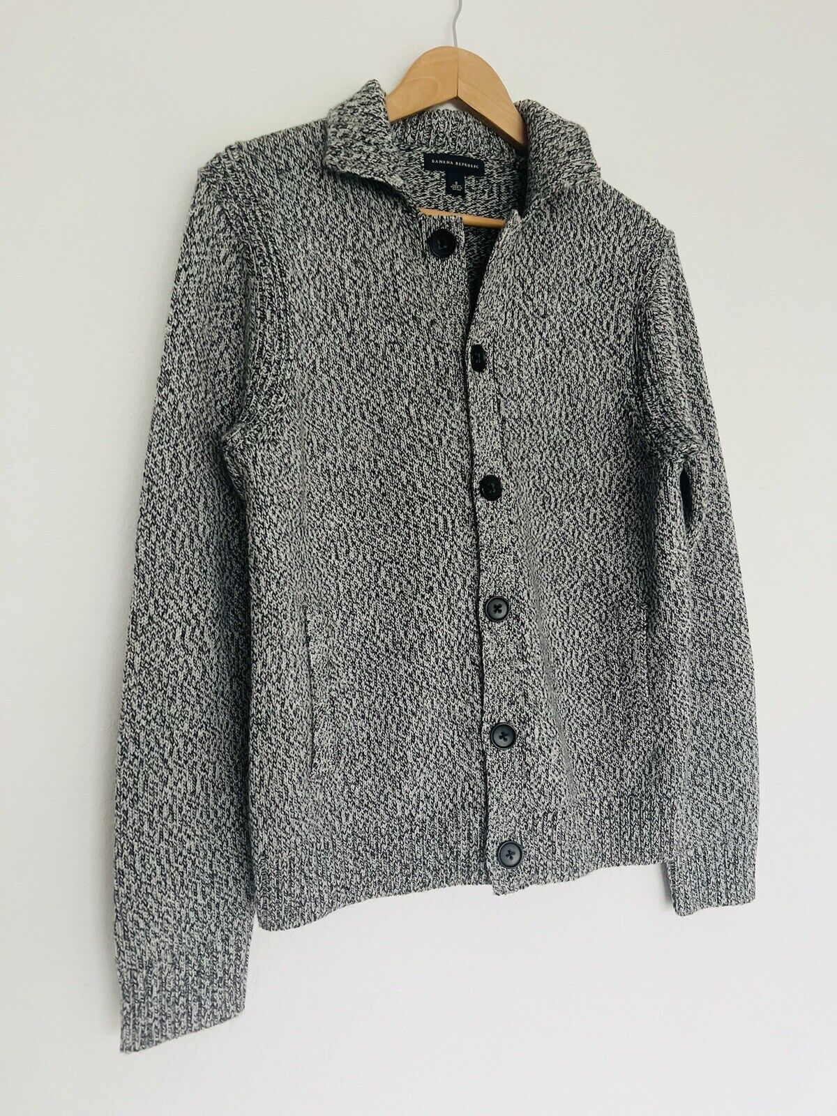 BANANA REPUBLIC Mens Cardigan Sweater Sz S Gray 100% Merino Extra Fine Wool