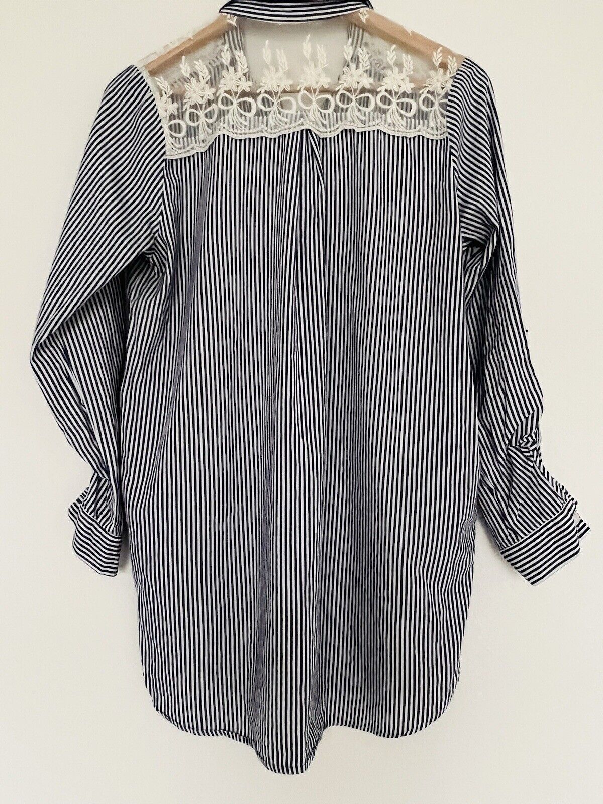 ANTHROPOLOGIE Lilis Closet Blue White Stripe Shirt Sz S Lace Back Tunic Top Boho