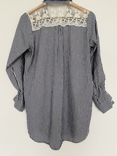 ANTHROPOLOGIE Lilis Closet Blue White Stripe Shirt Sz S Lace Back Tunic Top Boho