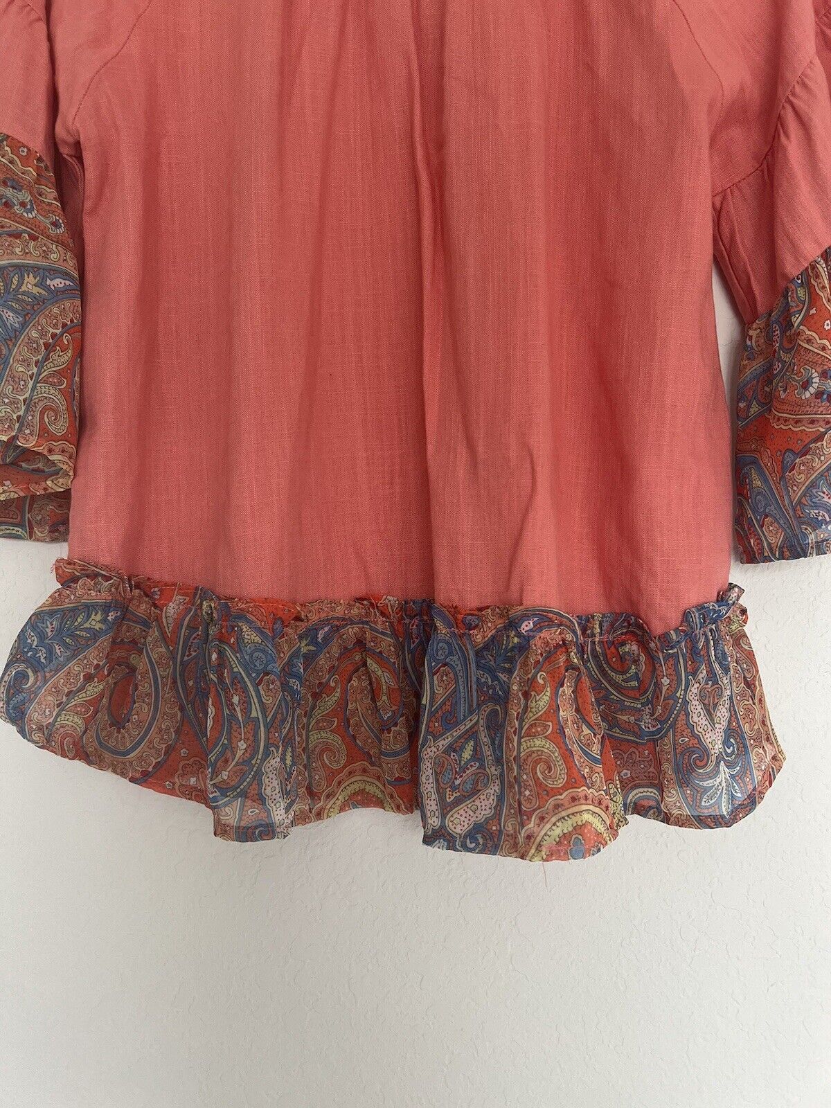 UMGEE Linen Blend Tunic Top Sz S Coral Ruffled Paisley Bell Sleeve Boho