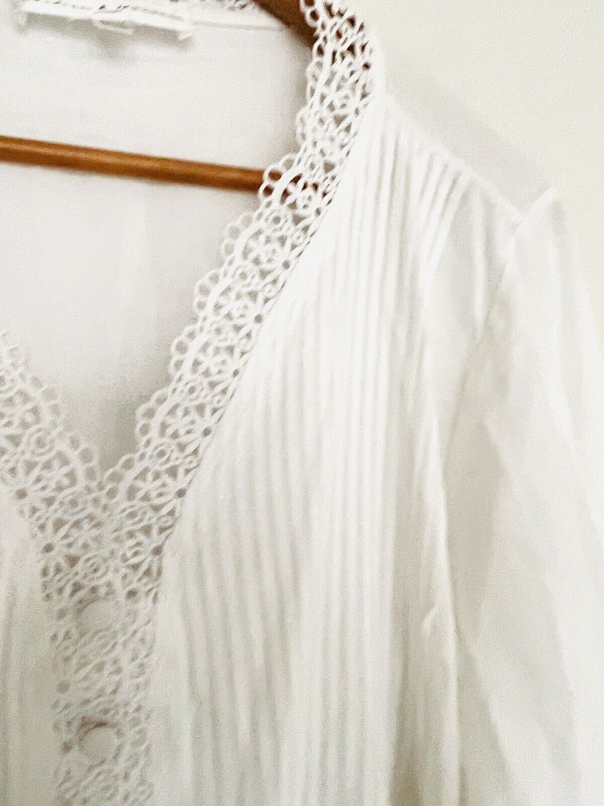 CHELSEA & THEODORE Crochet Top Plus Sz 2X 3/4 Sleeve V-Neck Pullover Botton Boho