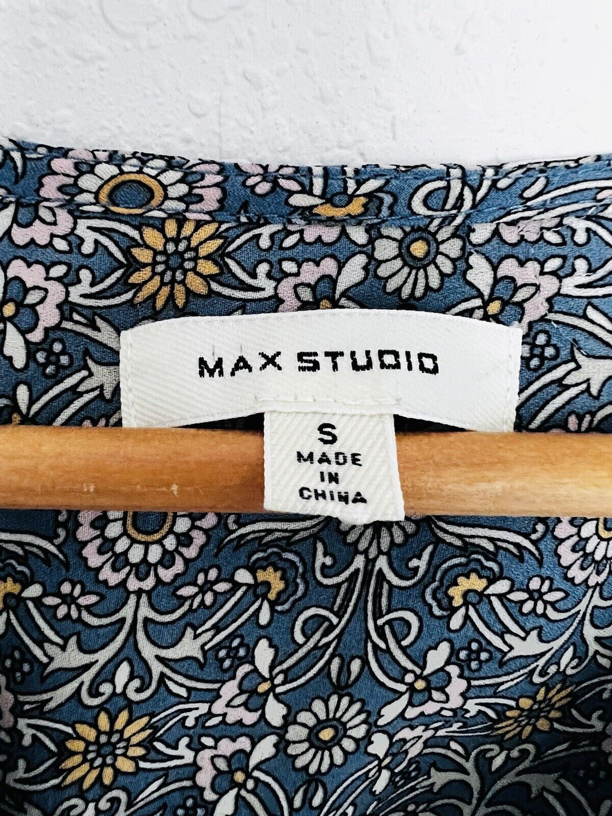 MAX STUDIO Floral Blue Blouse Sz S Hi-Low Top Flowy Boho Career