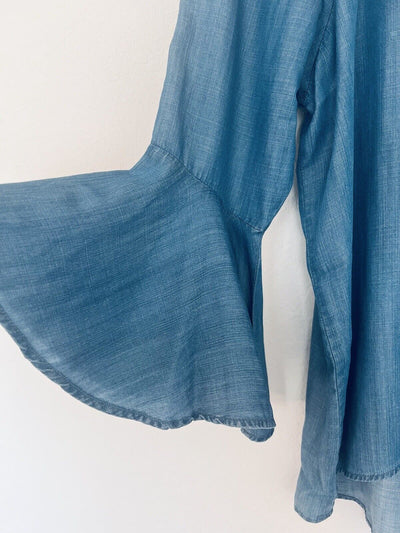 LC Lauren Conrad Denim Blue Blouse Sz L Back Tail Detail Flared Sleeves Boho
