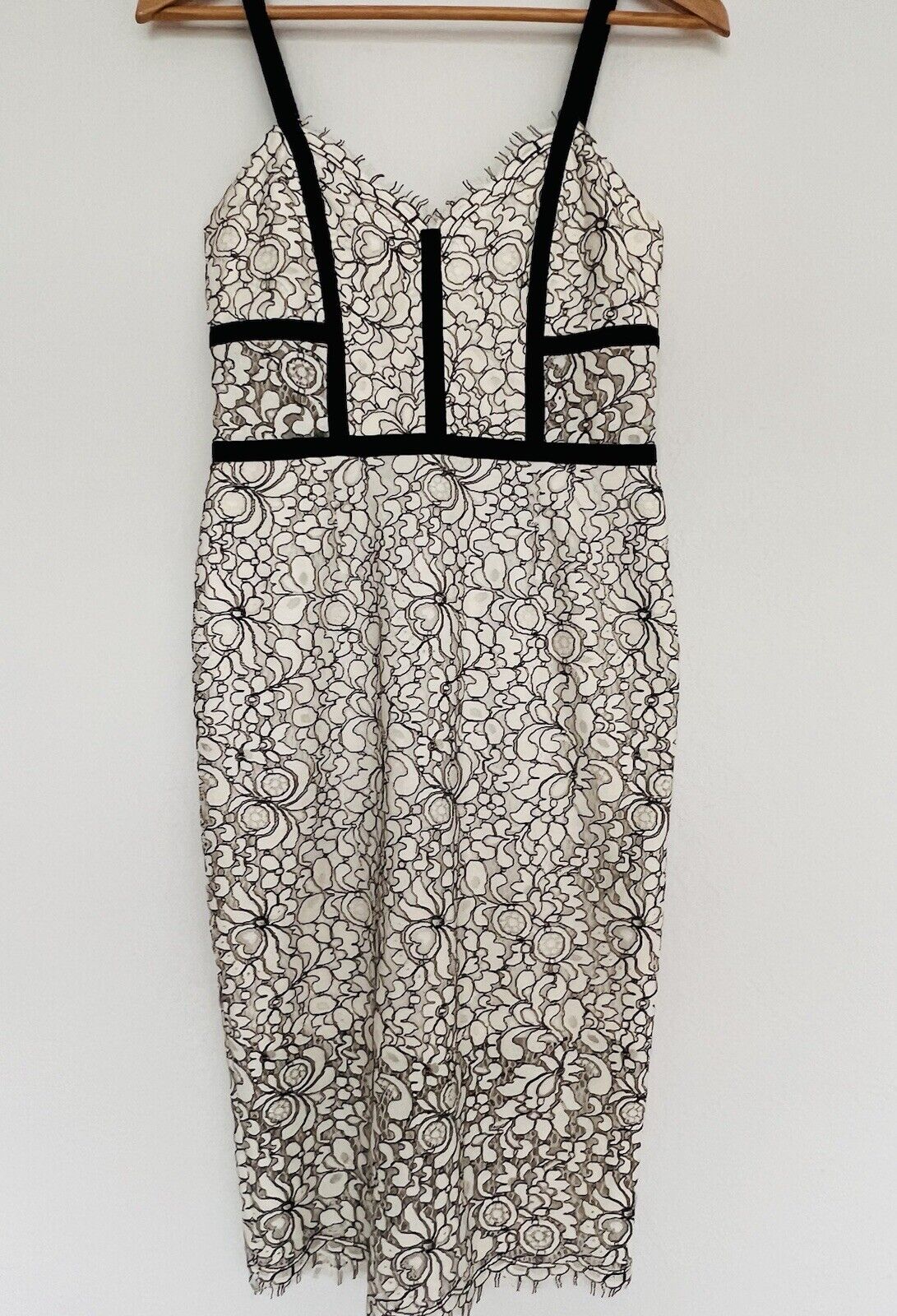EXPRESS Black & White Floral Lace Dress Sz S Corset Crochet Sheath Velvet Trim