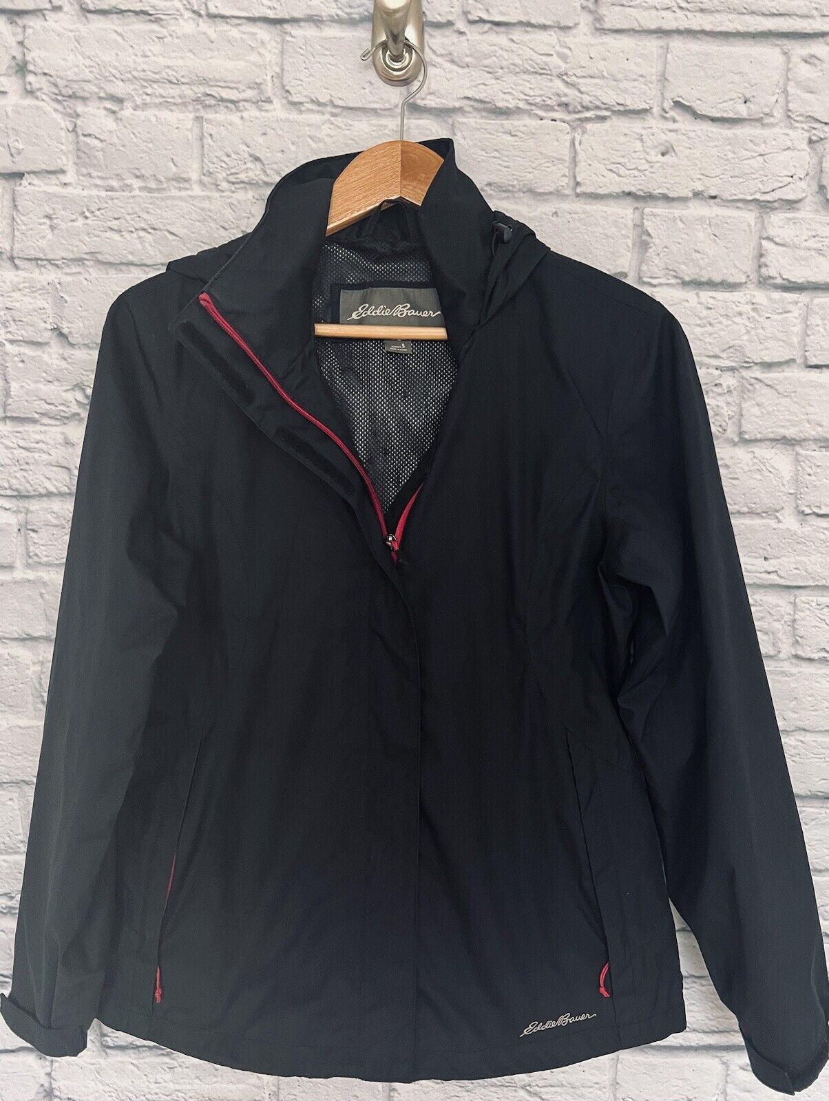 EDDIE BAUER Womens Full Zip Black Jacket With Pink Zipper Sz S Wind/Rain Coat