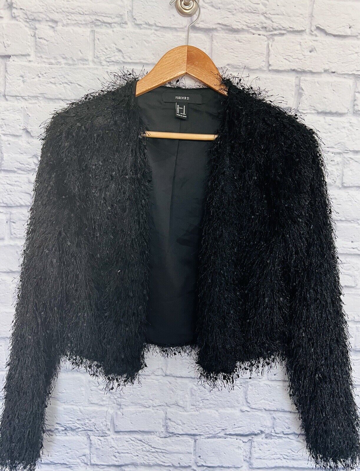 FOREVER 21 Womens Black Eyelash Shag Crop Jacket Sz M Dark Romantic Whimsigoth