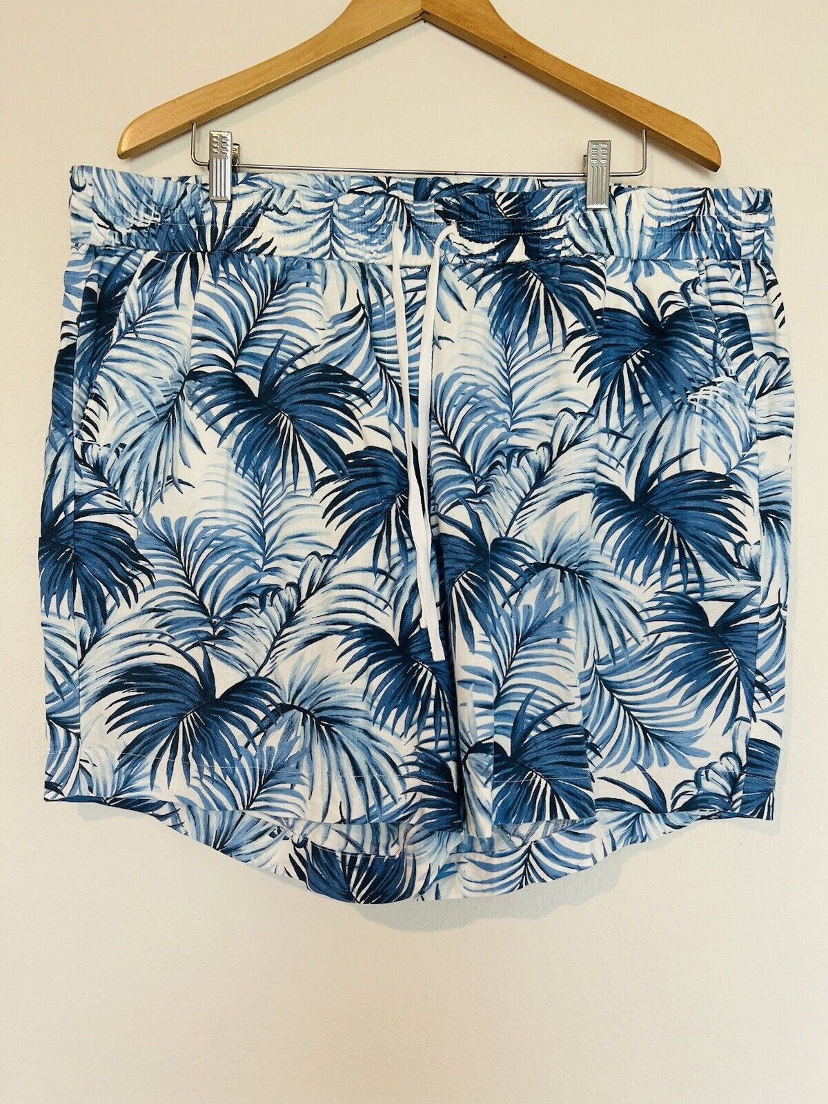 TALBOTS Women’s Sz 2X Blue White Palm Print Pull On Shorts Plus Size Vacation
