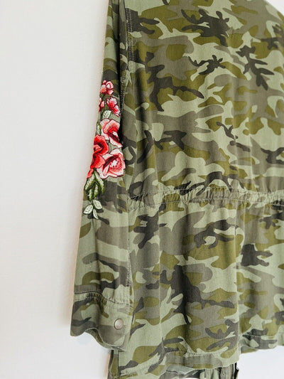 KNOX ROSE Embroidered Jacket Sz L Camo Anorak Cargo Utility Pockets Boho