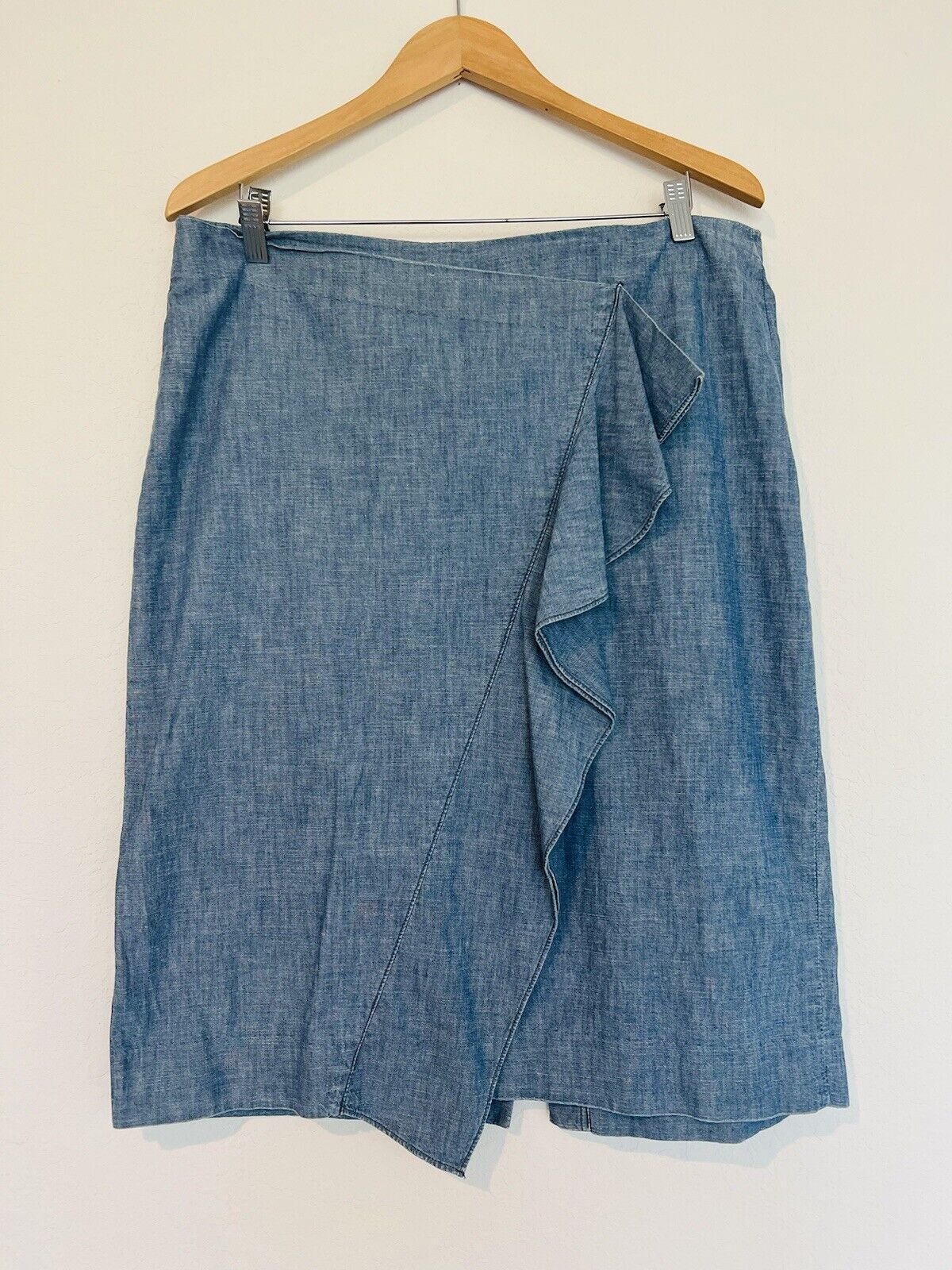 J. CREW Chambray Ruffle Front (pencil skirt) Sz 16 Workwear Career Office