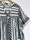 OLD NAVY Aztec Woven Top Sz XL Flutter Sleeves Blouse Southwestern Boho