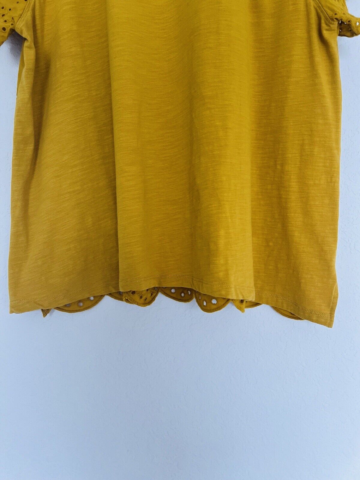 LAUREN CONRAD Gold Eyelet Detail Blouse Sz XL Mix Media Short Sleeve Boho