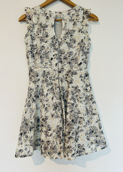 Ava & Yelly Girls Fit & Flare Dress Sz 14 Floral Eyelet Flutter Sleeve Easter