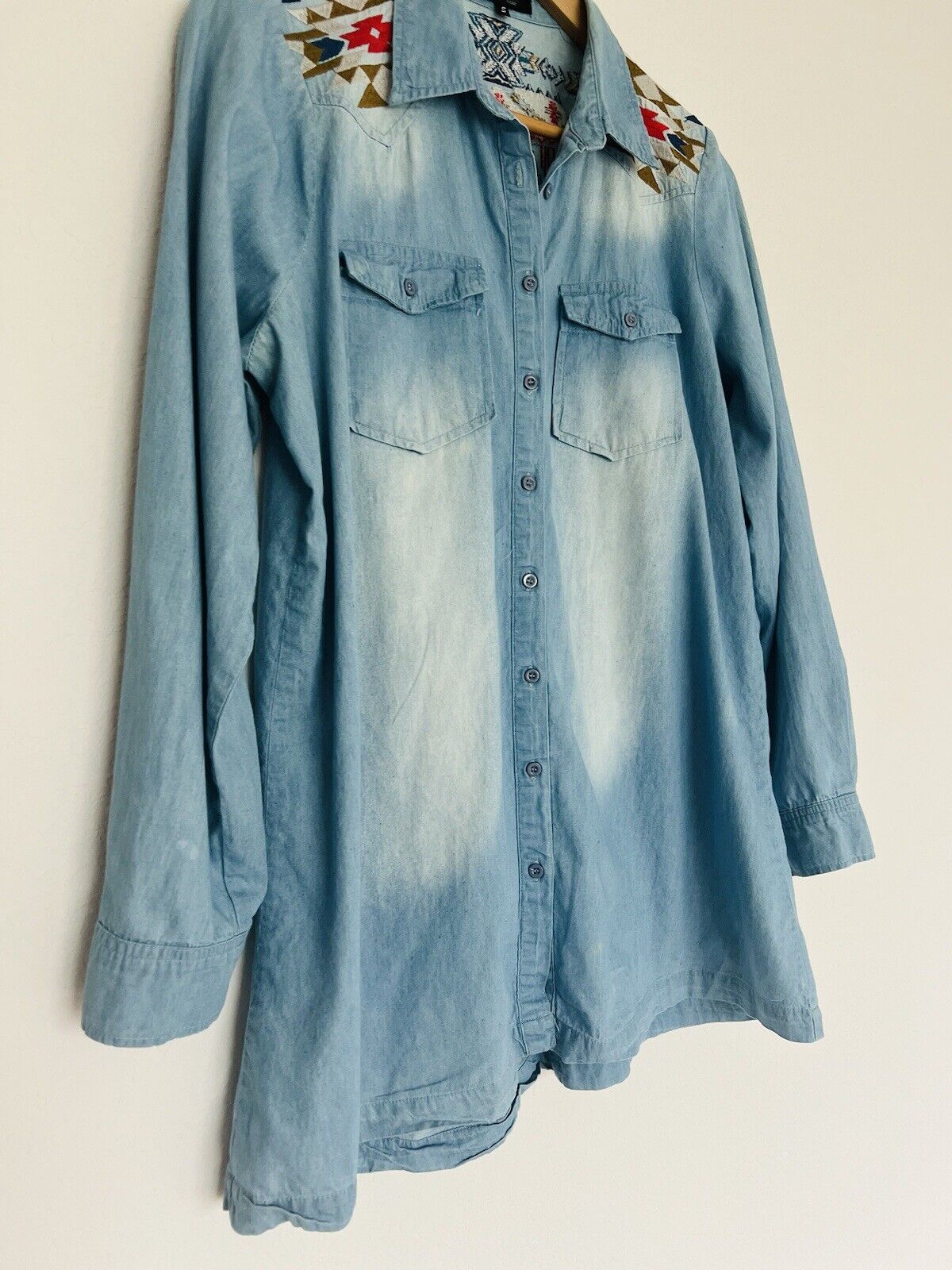 ANDREE by Unit Embroidered Shirt Sz S Botton Down Top  Aztec Southwestern Boho