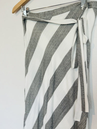 LULUS Cotton Linen Blend Wrap Skirt Sz S Grey White Striped Maxi Lined Tie Waist