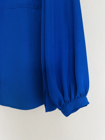 WHO WHAT WEAR Cobalt Blue Long Sleeve Blouse Sz M Collard Button Up Office Top