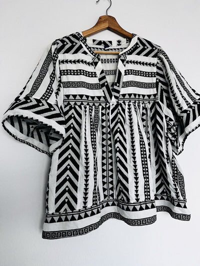 OLD NAVY Aztec Woven Top Sz XL Flutter Sleeves Blouse Southwestern Boho