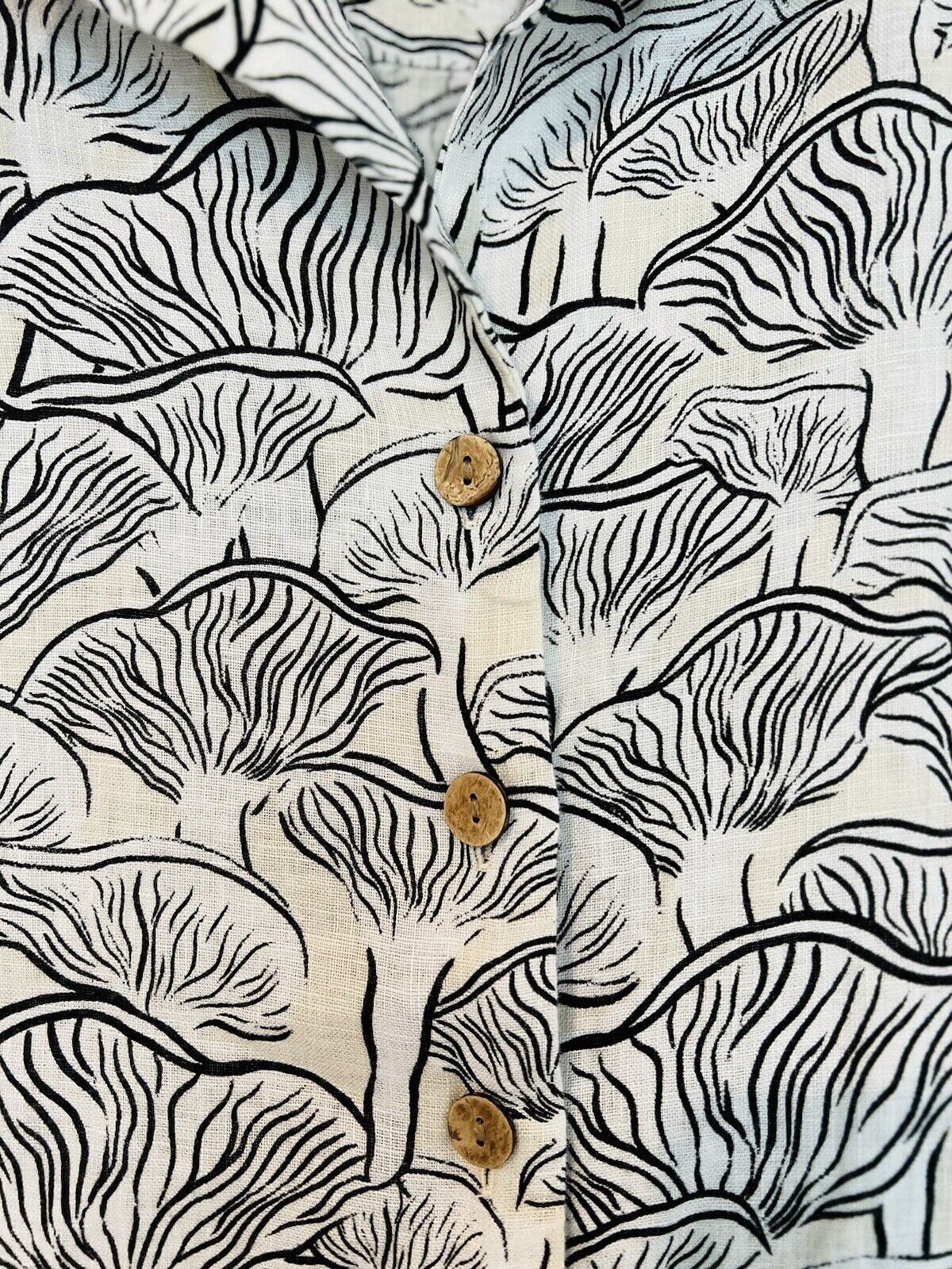 RACHEL ZOE Mushroom Print 100% Linen Botton Shirt Sz L Boxy Relaxed Cropped Boho