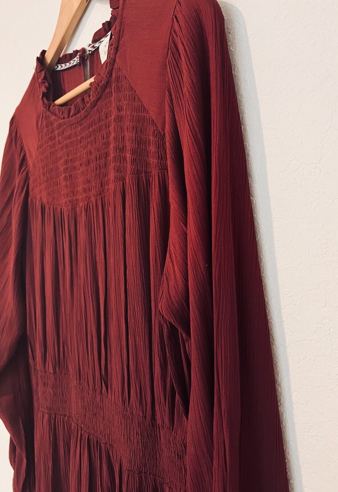 KNOX ROSE Burgundy Long Sleeve Dress Sz M Ruffle Tiered Boho Knee Smock Wrist