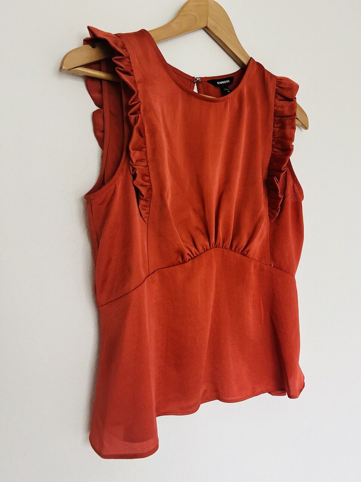 EXPRESS Ruffled Blouse Sz M Rust Color Cropped Zip Open Back
