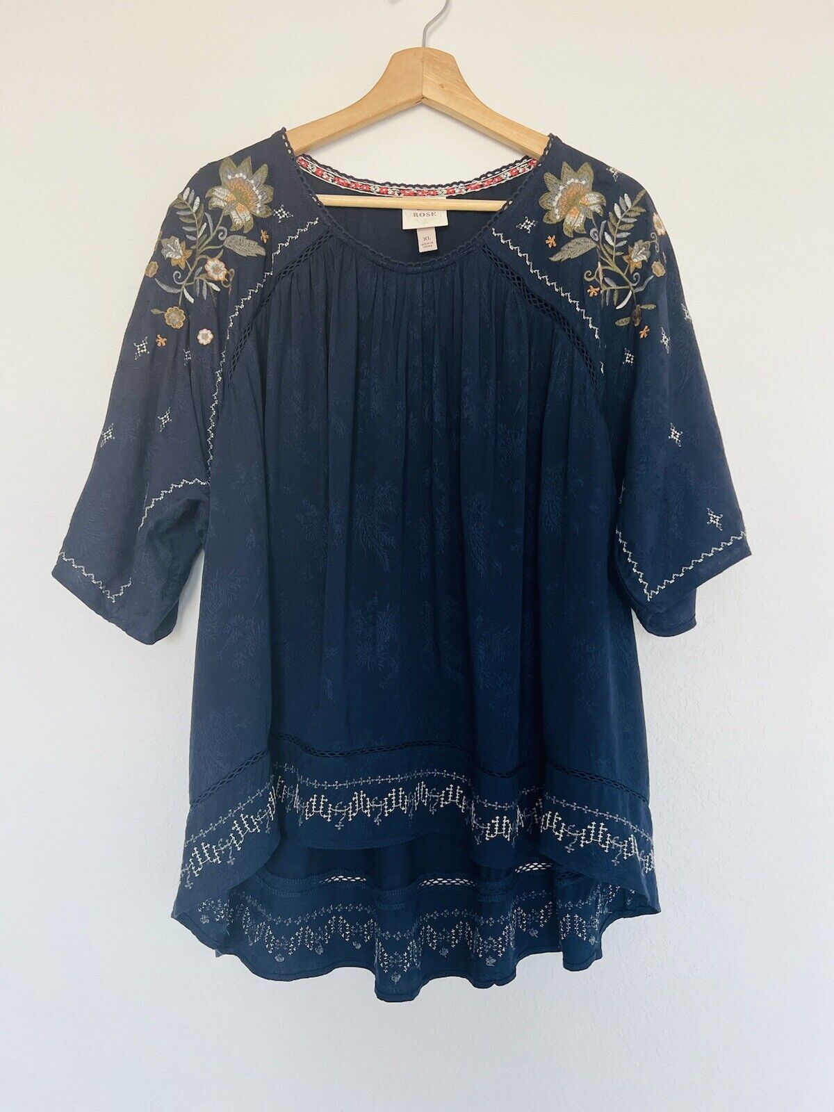 KNOX ROSE Floral Embroidered Blouse Sz XL Flared Sleeve Hi-Low Tunic Boho