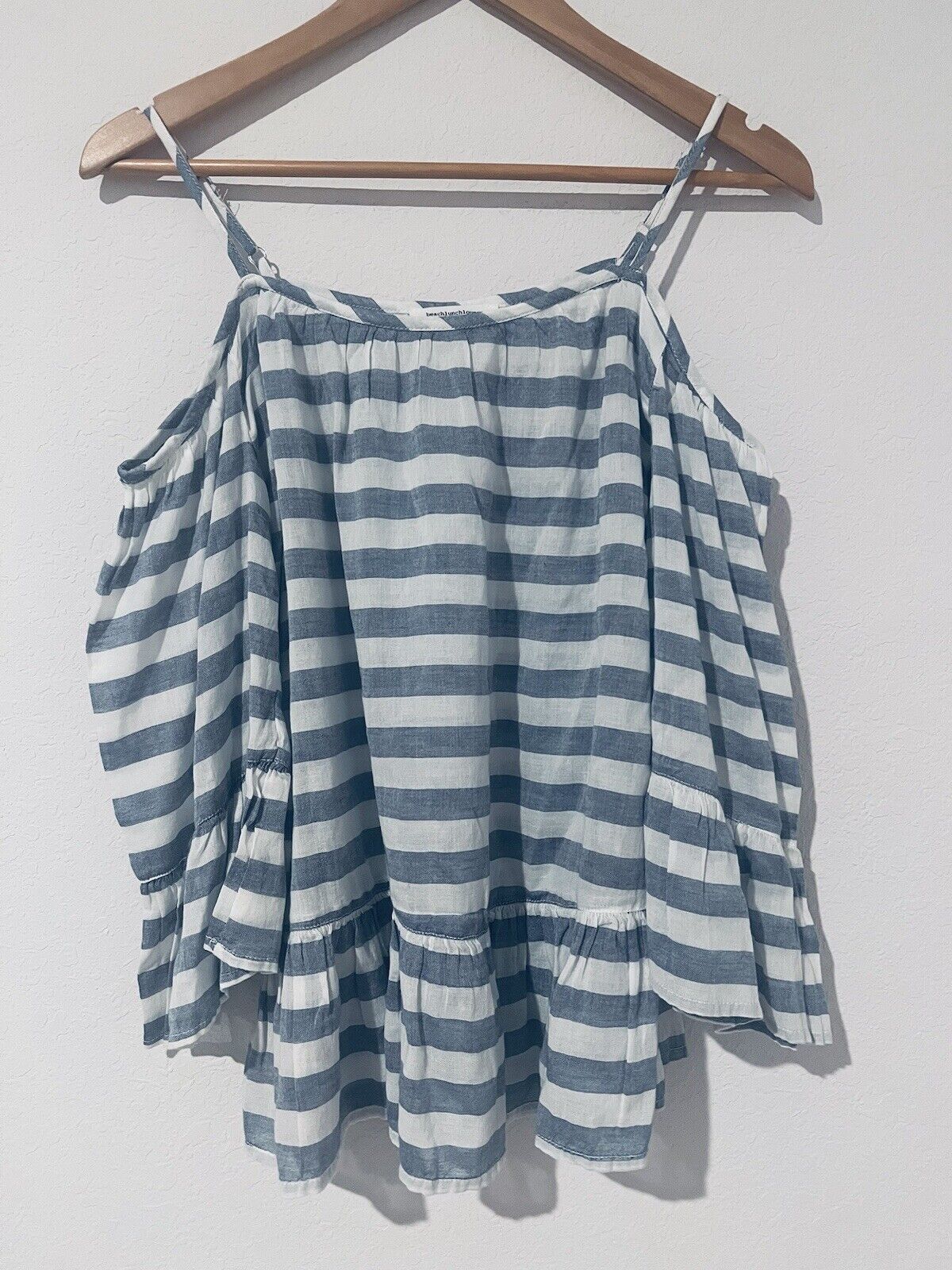 BeachLunchLounge Lexi Cold Shoulder Top Sz XS Lightweight Striped Blouse