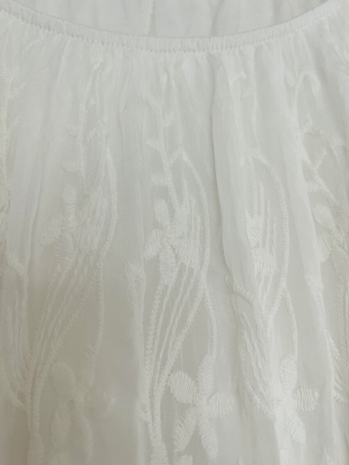 TEMPO PARIS 100% Silk Ivory Bohemian Top Sz S Embroidered Ruffle Lined Blouse