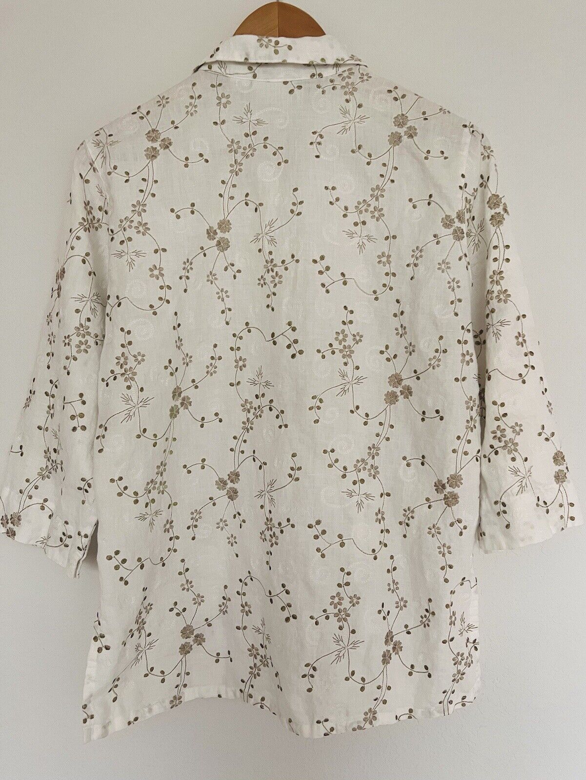 CHICO’S Design 100% Linen Button Up Shirt Sz M Embroidered Floral 3/4 Sleeve