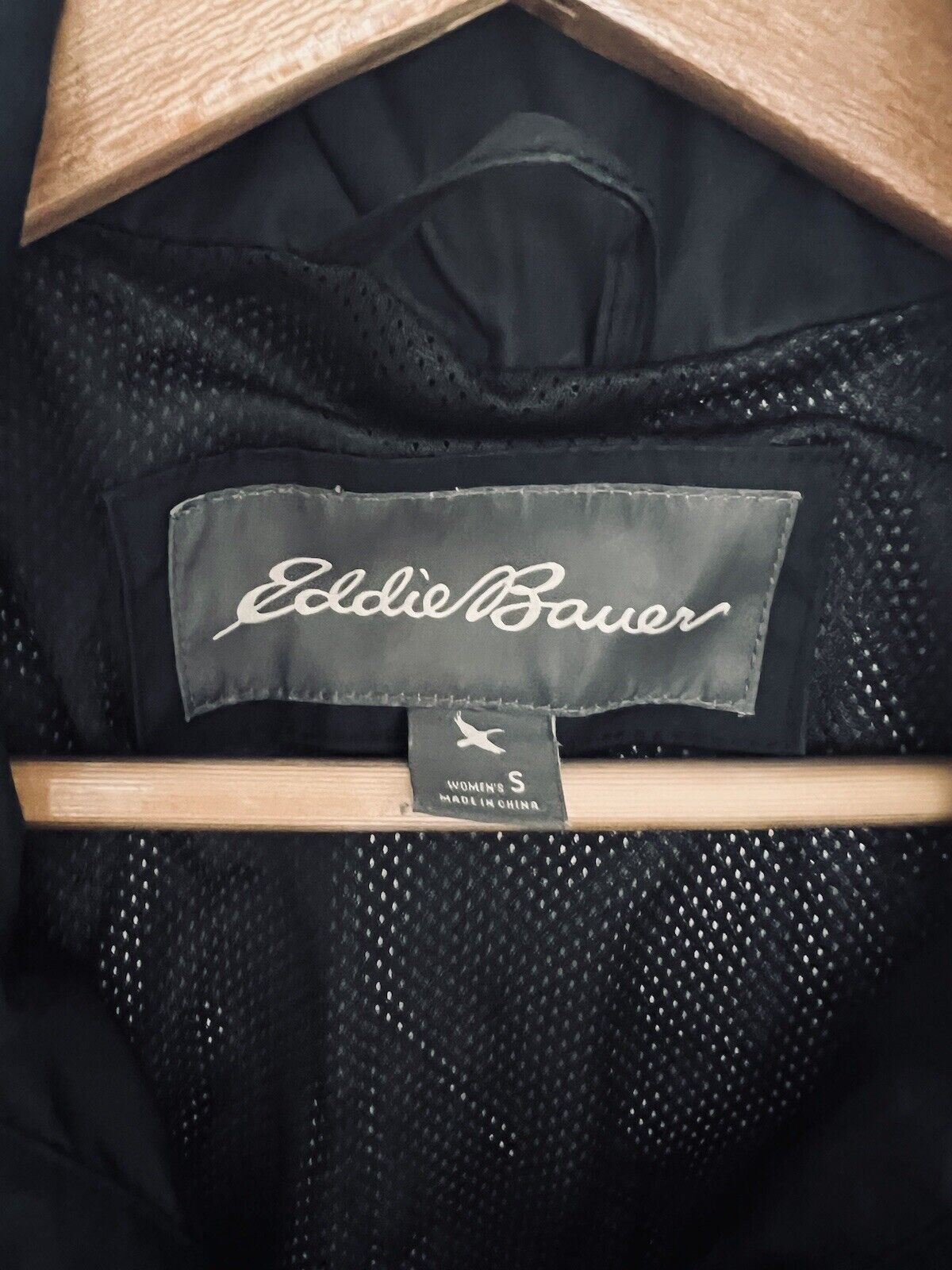 EDDIE BAUER Womens Full Zip Black Jacket With Pink Zipper Sz S Wind/Rain Coat