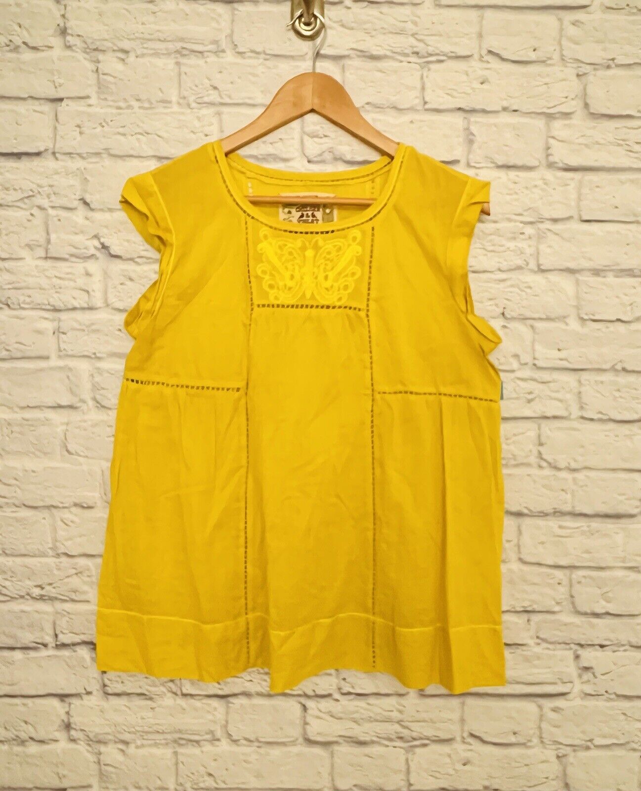CHELSEA & VIOLET Embroidered Eyelet Top 100% Cotton Lightweight Size M