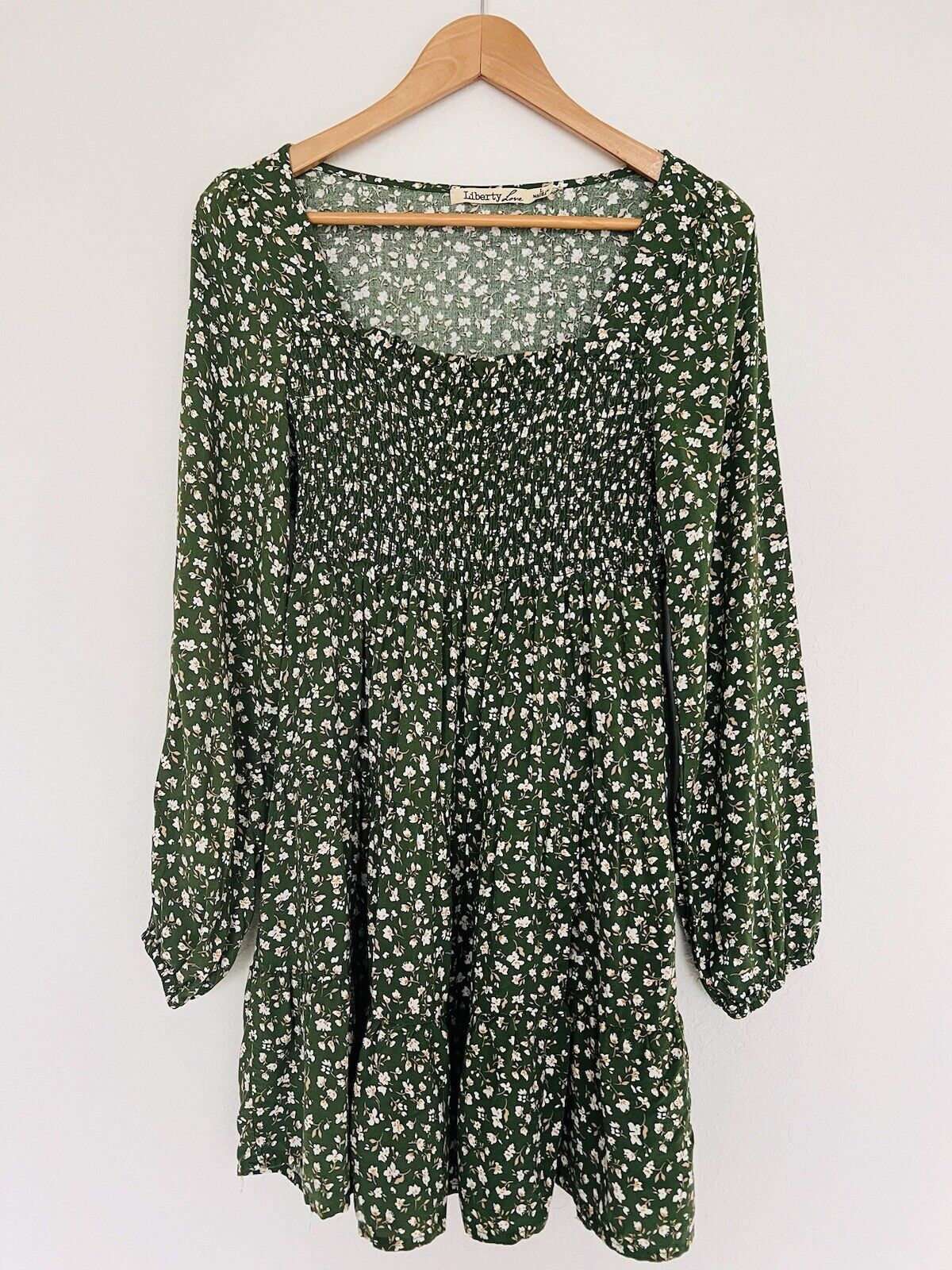 LIBERTY LOVE Green Smocked Dress Sz L Tiered Ditsy Flowers Balloon Sleeves Boho
