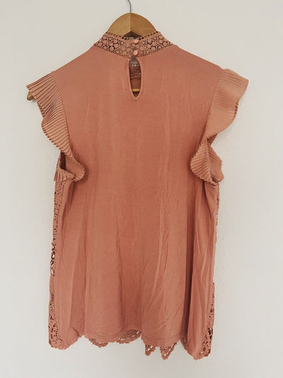 BELLDINI Mixed Media Top Sz S Crochet Knot Jersey Sleeveless Crop Boho Blouse