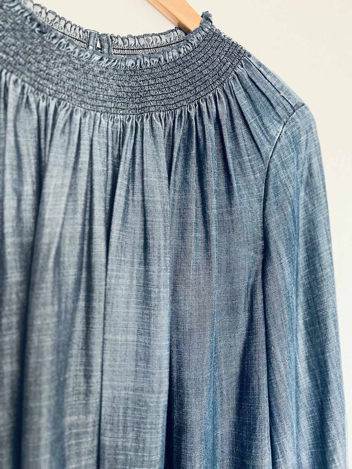LOFT Chambray Blouse Sz M Smock Pleated Neck Balloon Sleeves Top Flowy Boho