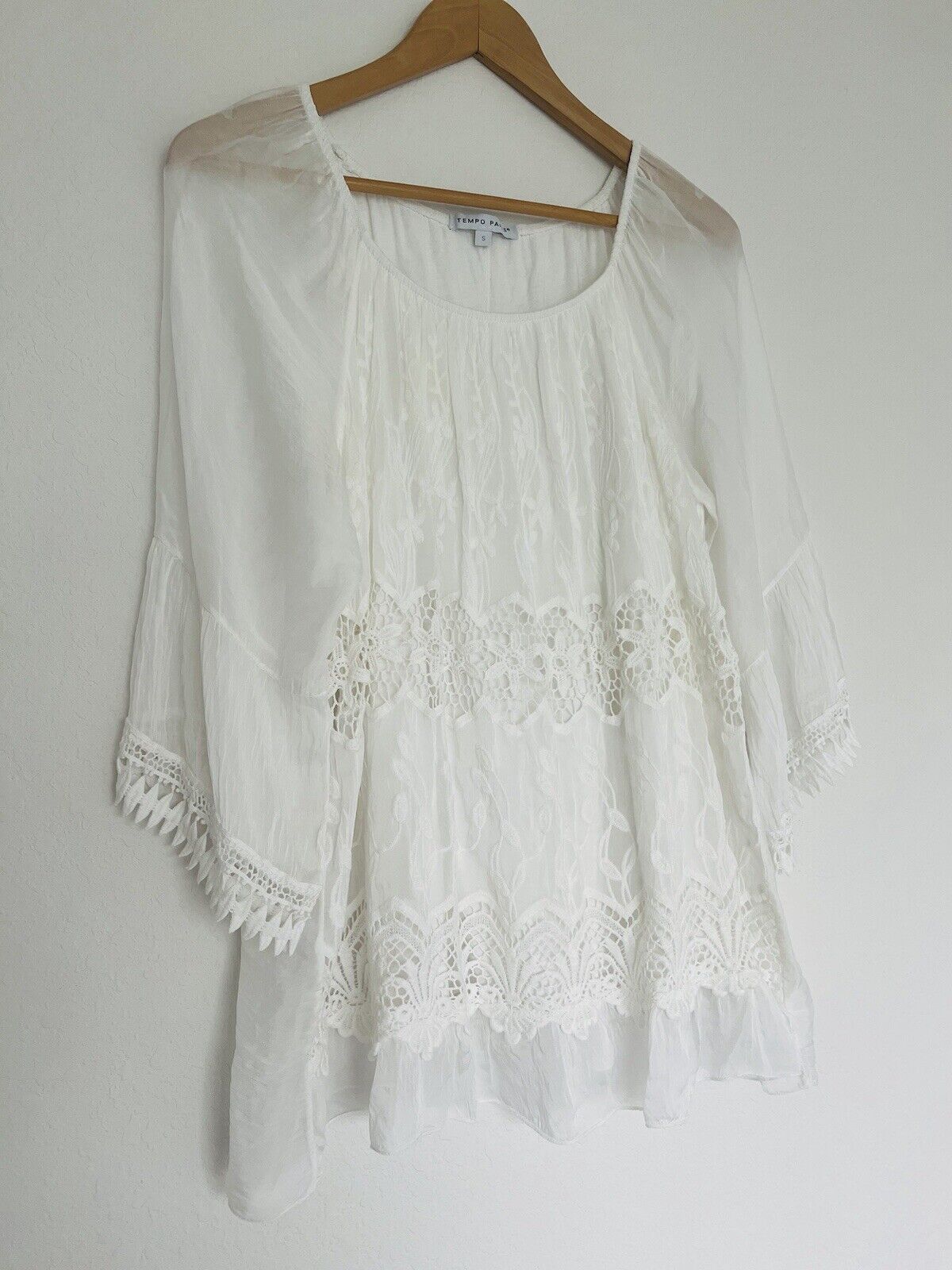 TEMPO PARIS 100% Silk Ivory Bohemian Top Sz S Embroidered Ruffle Lined Blouse